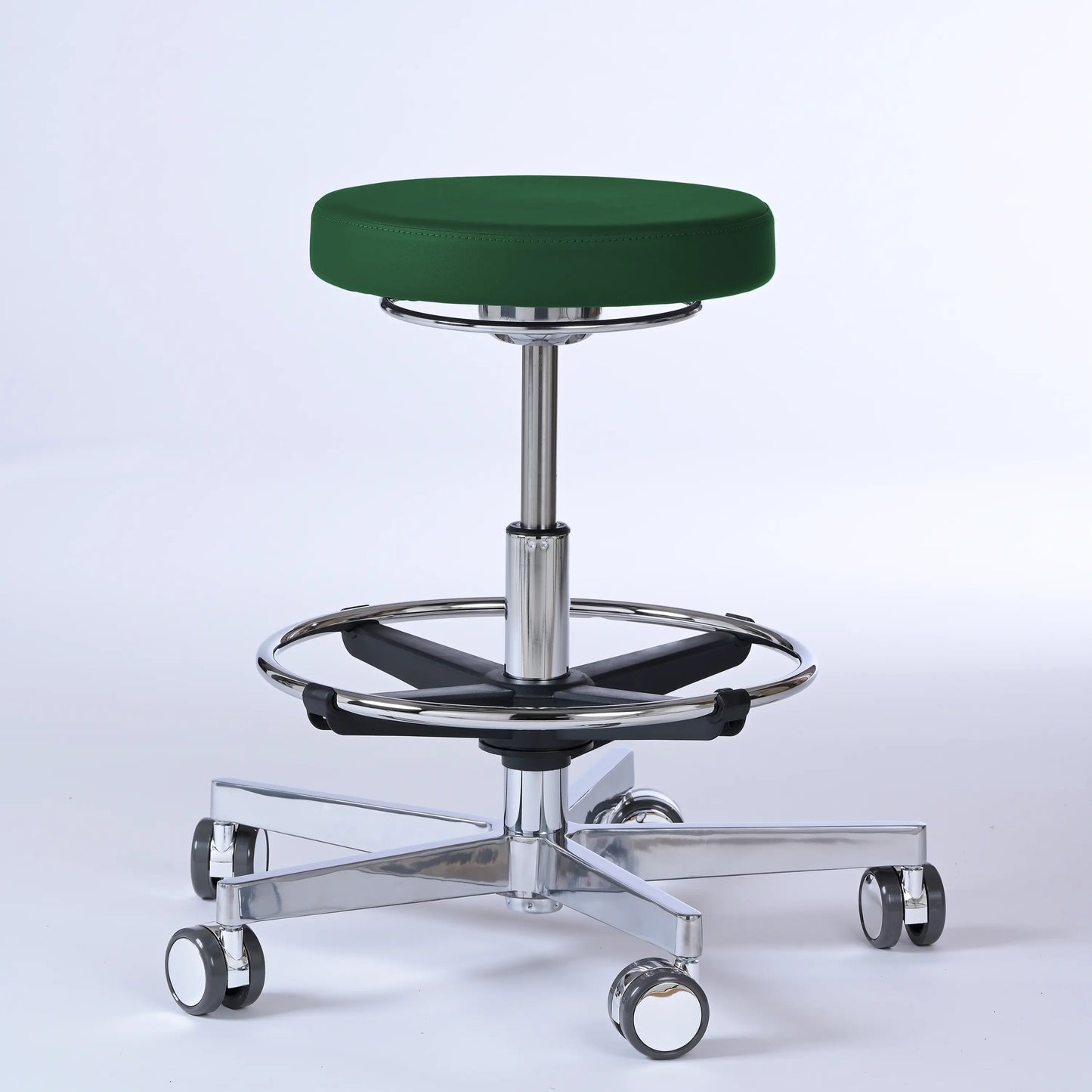 Drehhocker Lantinus – Gestell chrom mit Rollen – ergonomischer Praxishocker - dunkelgrün (4944) / Große Sitzfläche / Mit Fußstüt - Lacontaire
