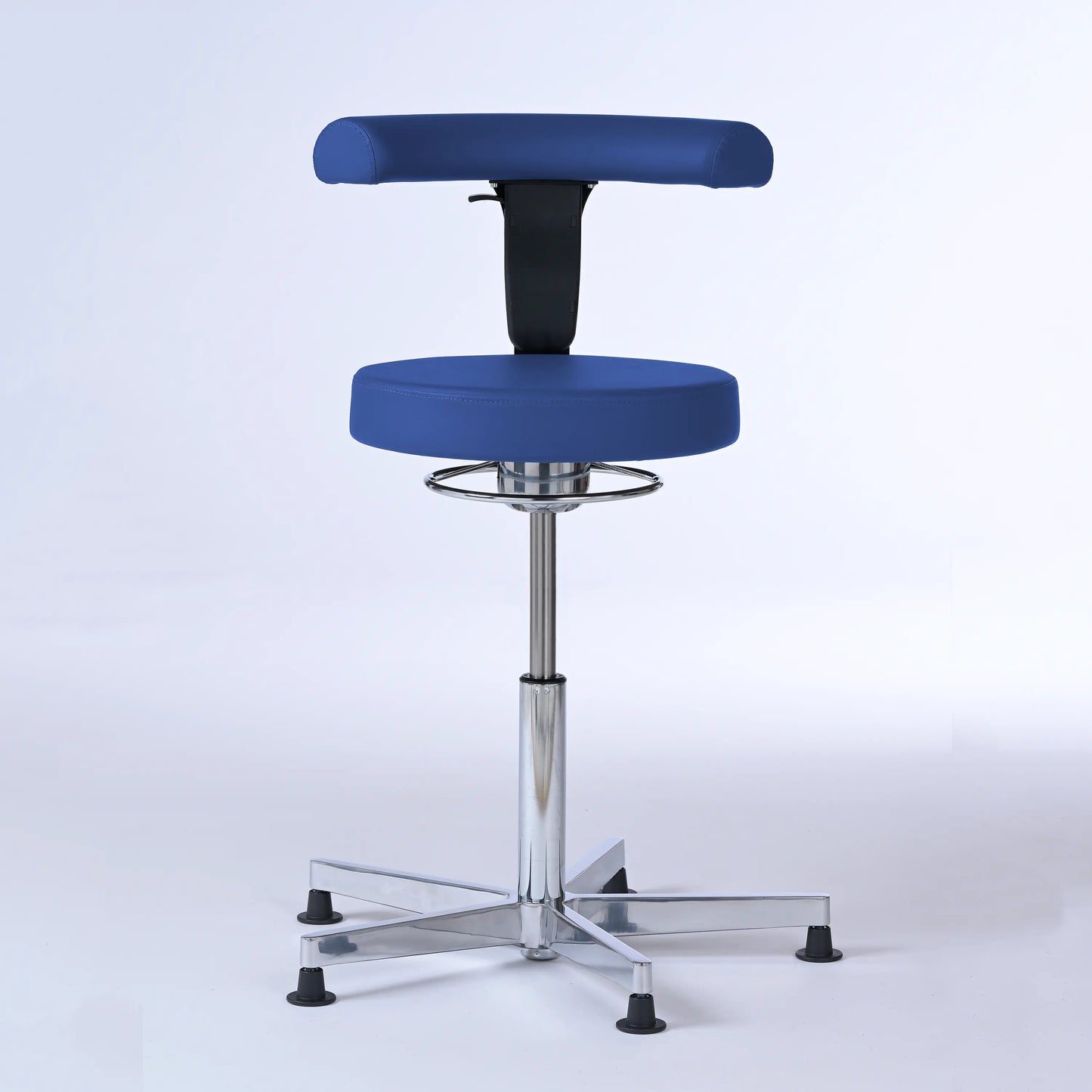 Stehhocker mit Rückenlehne Lantinus – Gestell chrom mit Gleitern – ergonomischer Drehhocker - blau (4965) / Große Sitzfläche / Ohne Fußstütze - Lacontaire