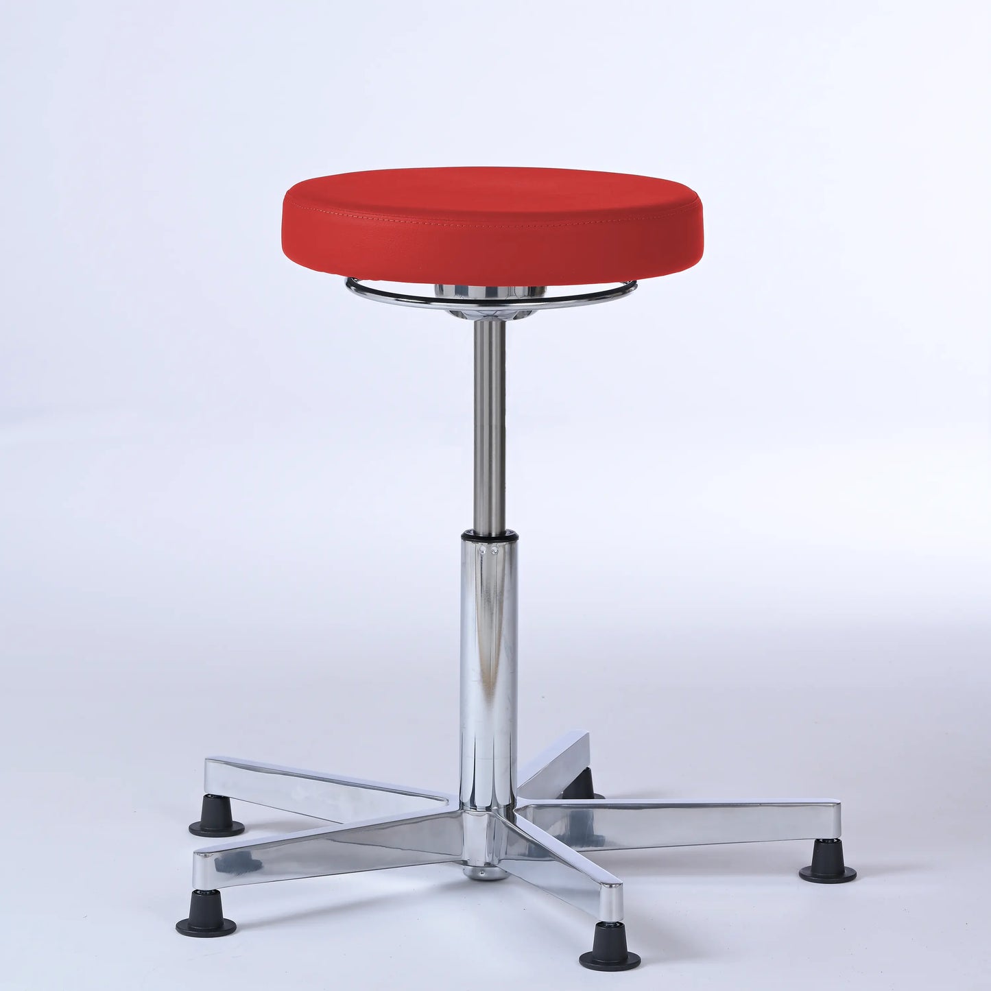 Stehhocker Lantinus – Gestell chrom mit Gleitern – ergonomischer Drehhocker - rot (4952) / Große Sitzfläche / Ohne Fußstütze - Lacontaire