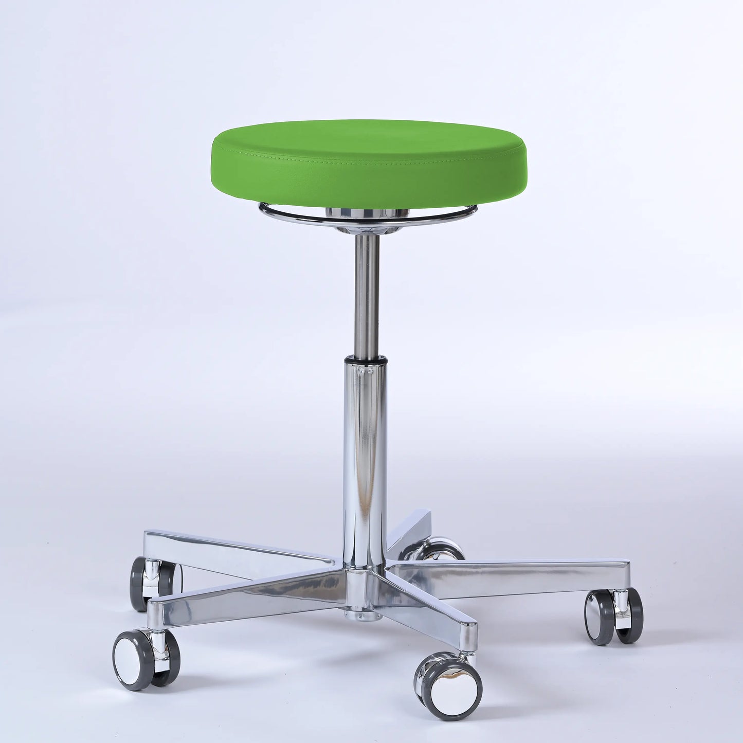 Drehhocker Lantinus – Gestell chrom mit Rollen – ergonomischer Praxishocker - grün (4941) / Große Sitzfläche / Ohne Fußstütze - Lacontaire