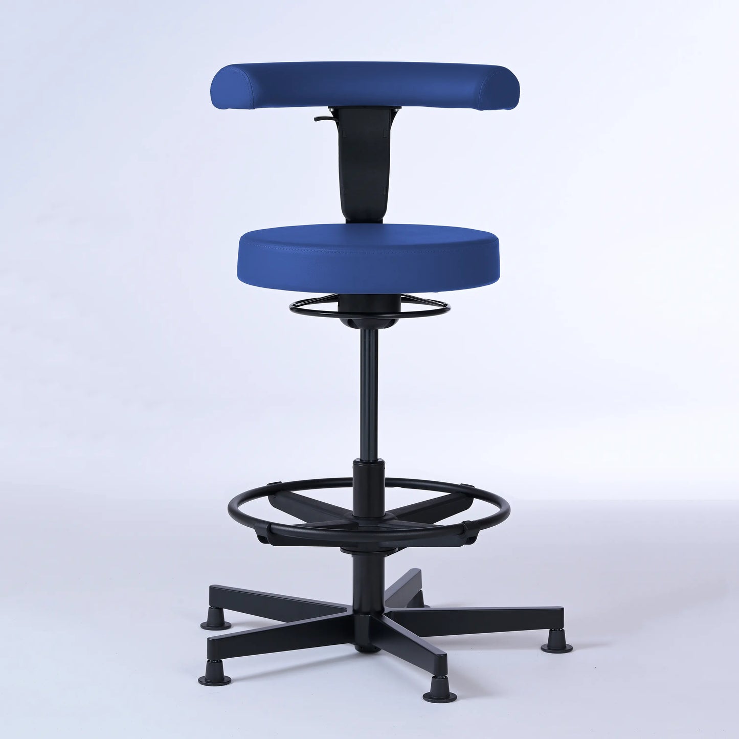 Stehhocker mit Rückenlehne Lantinus – Gestell Aluminium mit Gleitern – ergonomischer Drehhocker - blau (4965) / Große Sitzfläche / Mit Fußstütze - Lacontaire