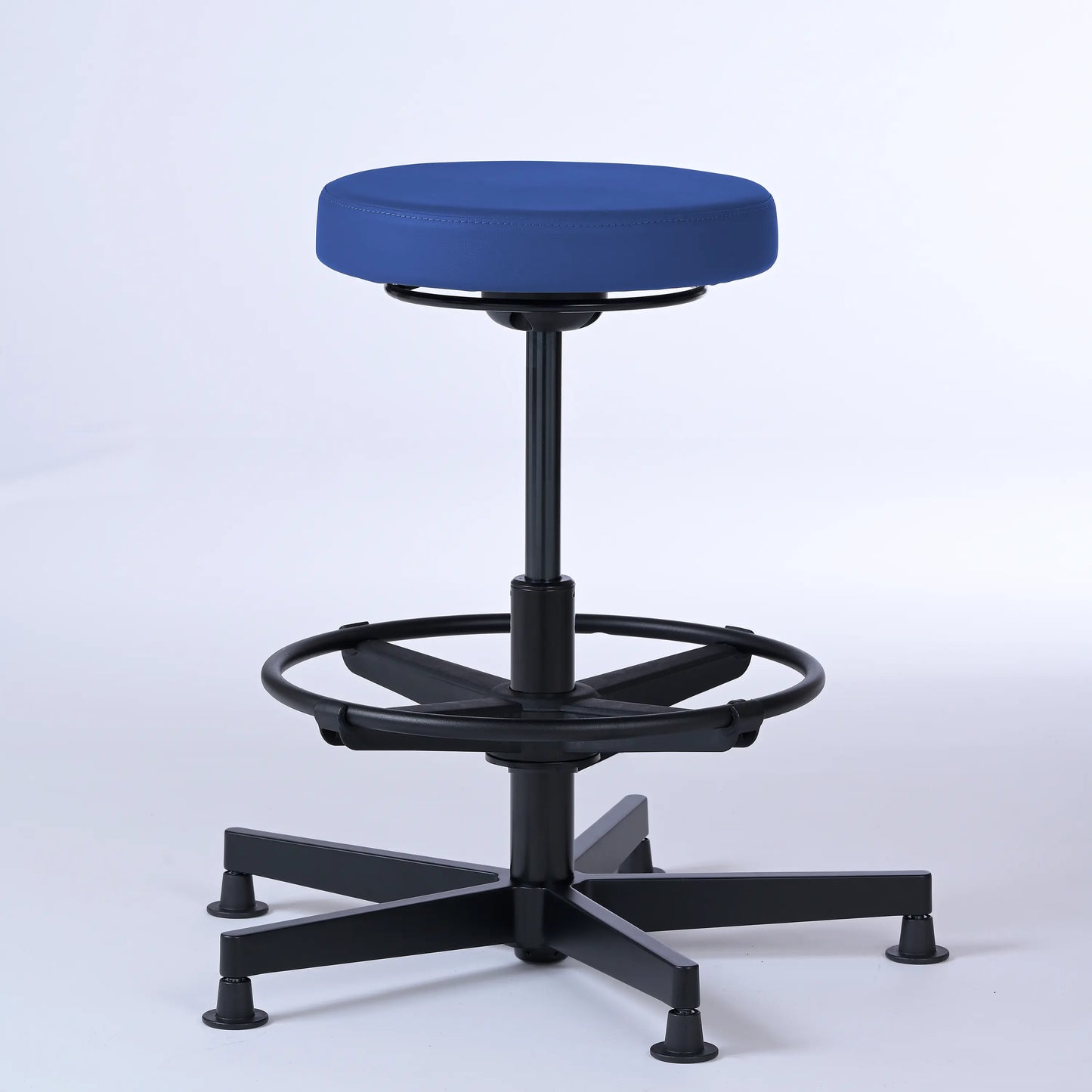 Stehhocker Lantinus – Gestell Aluminium mit Gleitern – ergonomischer Drehhocker - blau (4965) / Große Sitzfläche / Mit Fußstütze - Lacontaire