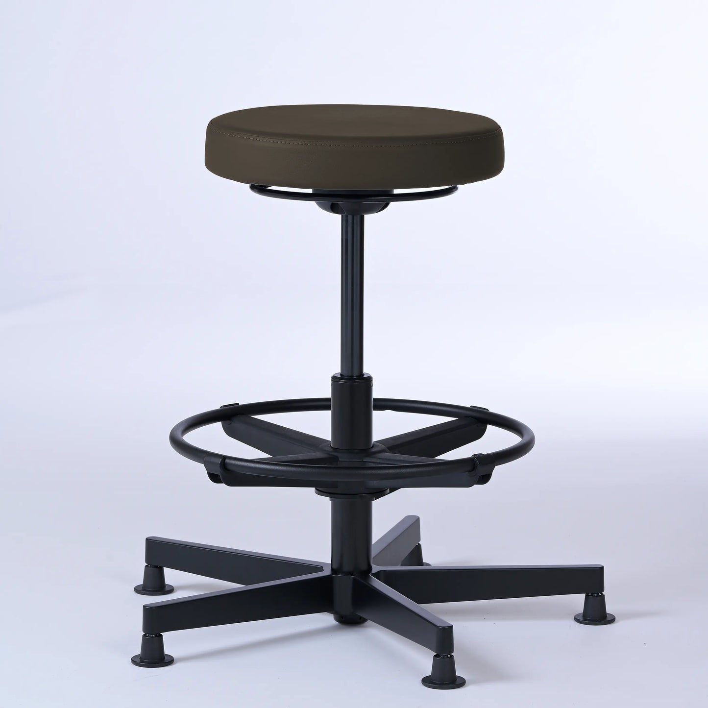 Stehhocker Lantinus – Gestell Aluminium mit Gleitern – ergonomischer Drehhocker - dunkelbraun (4936) / Große Sitzfläche / Mit Fußstü - Lacontaire