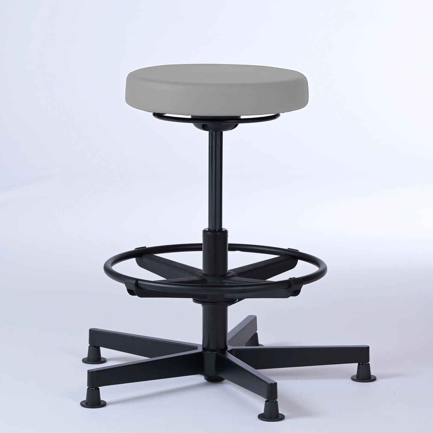 Stehhocker Lantinus – Gestell Aluminium mit Gleitern – ergonomischer Drehhocker - hellgrau (4969) / Große Sitzfläche / Mit Fußstütze - Lacontaire