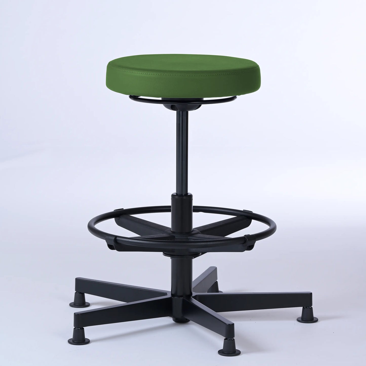 Stehhocker Lantinus – Gestell Aluminium mit Gleitern – ergonomischer Drehhocker - olivgrün (4943) / Große Sitzfläche / Mit Fußstütze - Lacontaire
