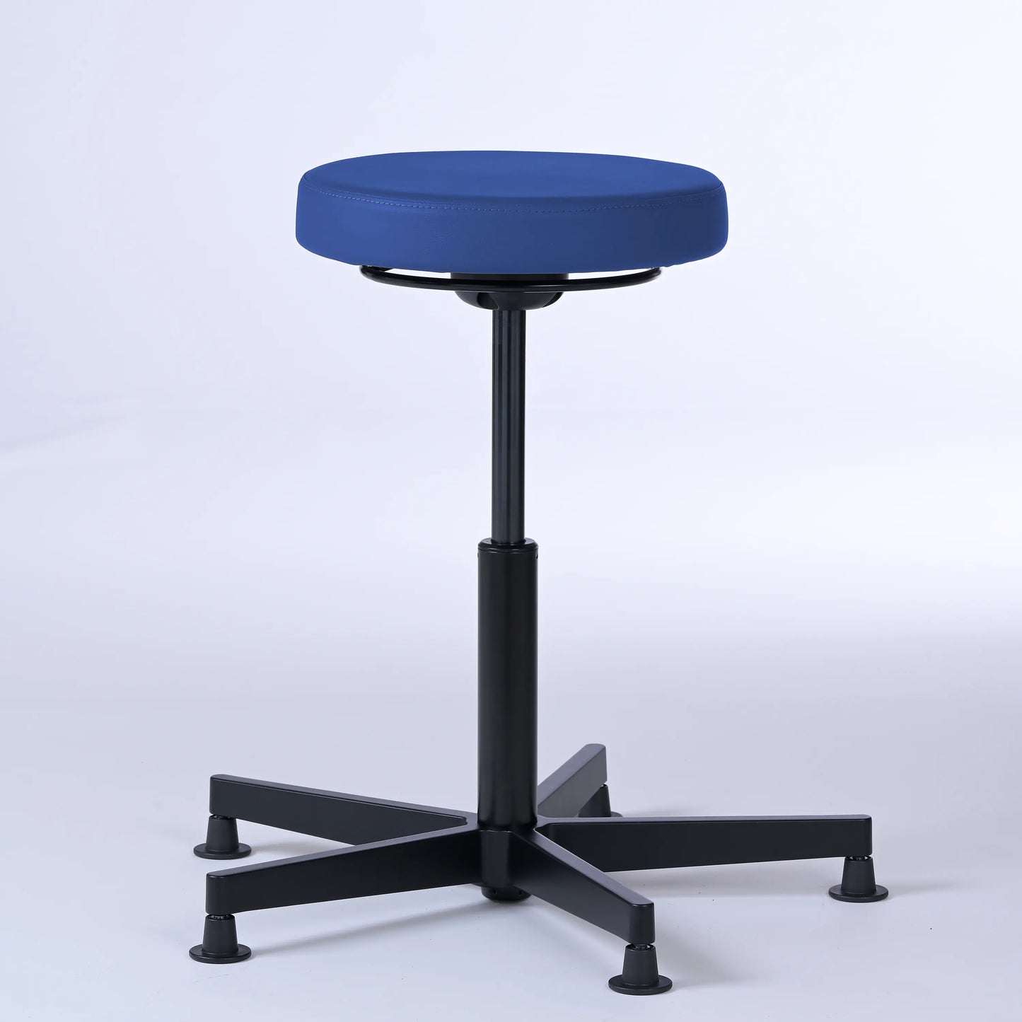 Stehhocker Lantinus – Gestell Aluminium mit Gleitern – ergonomischer Drehhocker - blau (4965) / Große Sitzfläche / Ohne Fußstütze - Lacontaire