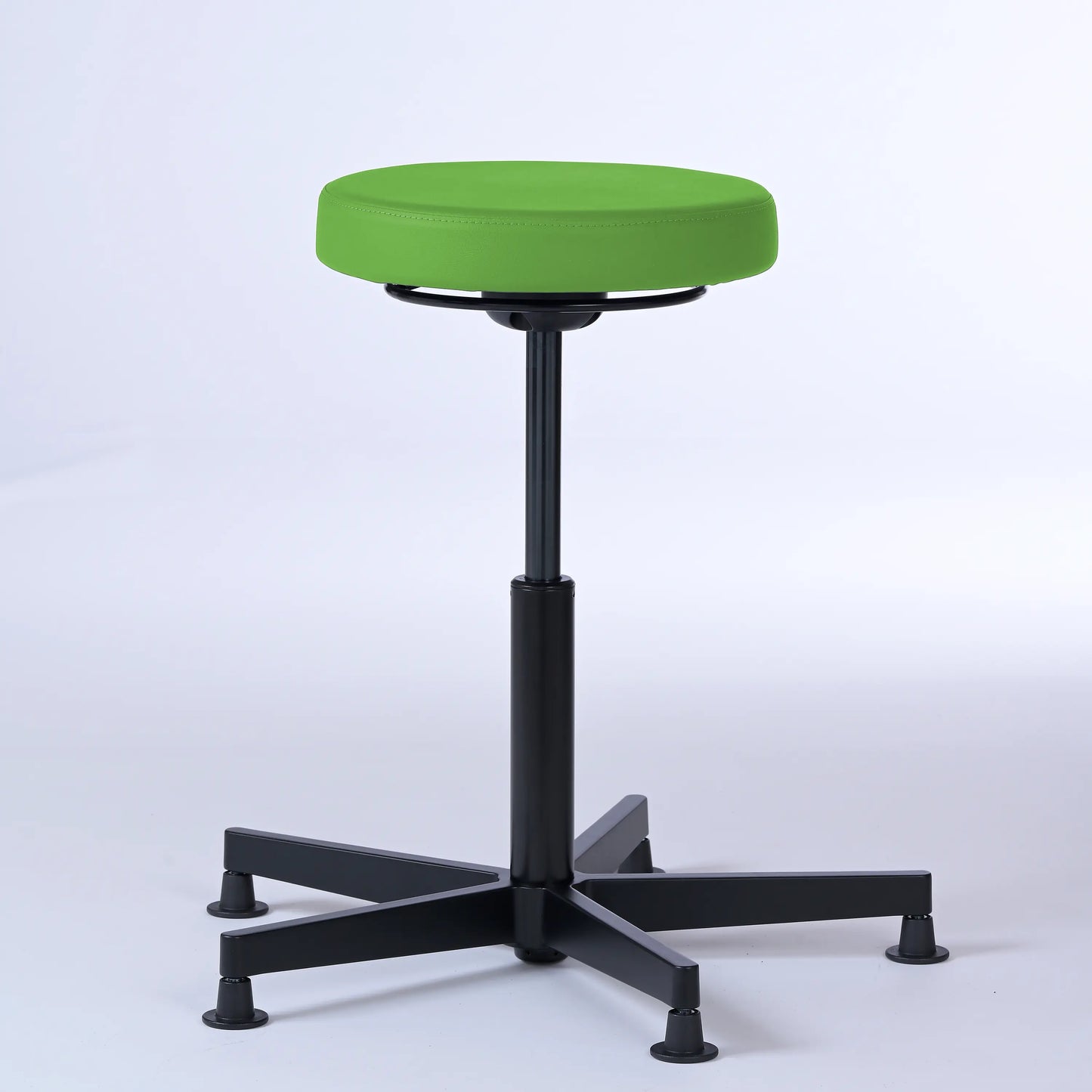 Stehhocker Lantinus – Gestell Aluminium mit Gleitern – ergonomischer Drehhocker - grün (4941) / Große Sitzfläche / Ohne Fußstütze - Lacontaire