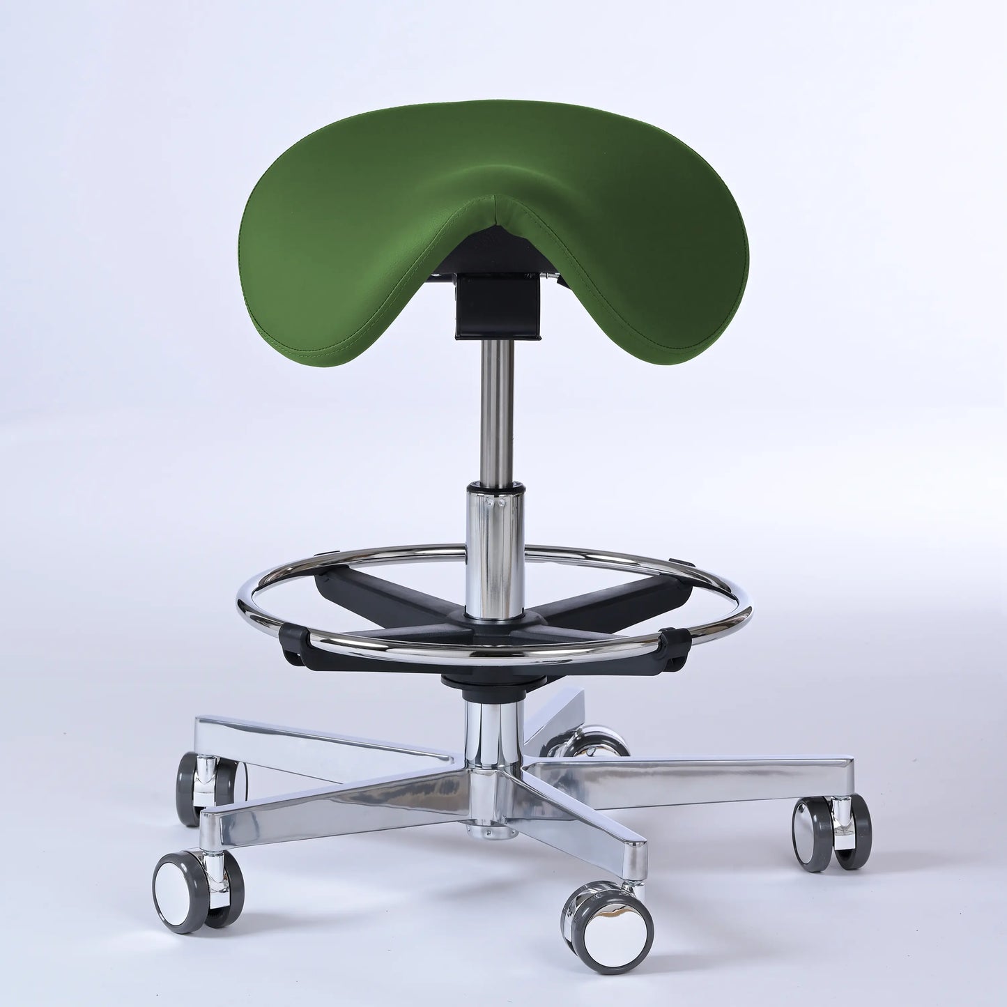 Sattelhocker Garwin – Gestell chrom mit Rollen – ergonomischer Sattelstuhl - olivgrün (4943) / Mit Fußstütze - Lacontaire