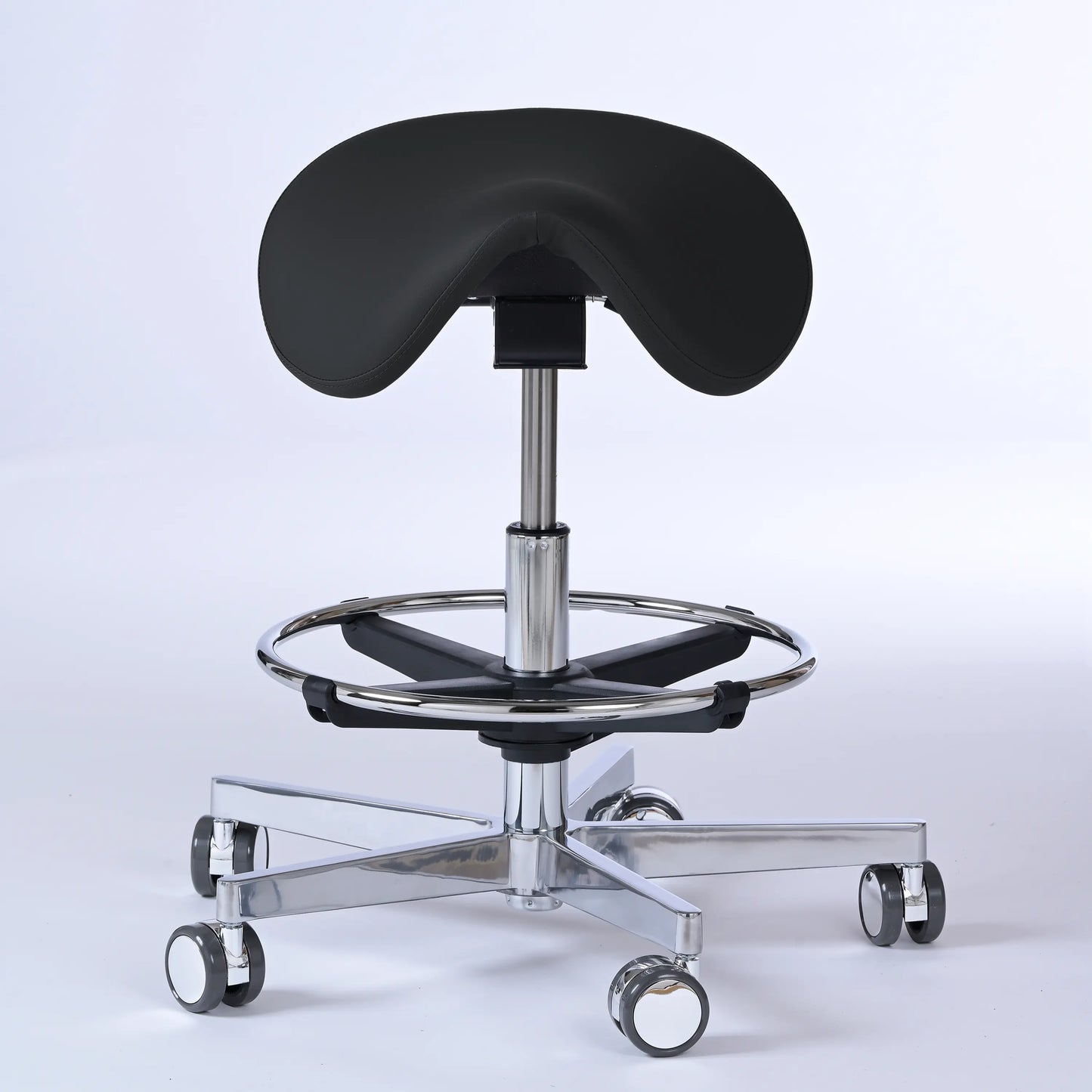 Sattelhocker Garwin – Gestell chrom mit Rollen – ergonomischer Sattelstuhl - schwarz (4979) / Mit Fußstütze - Lacontaire