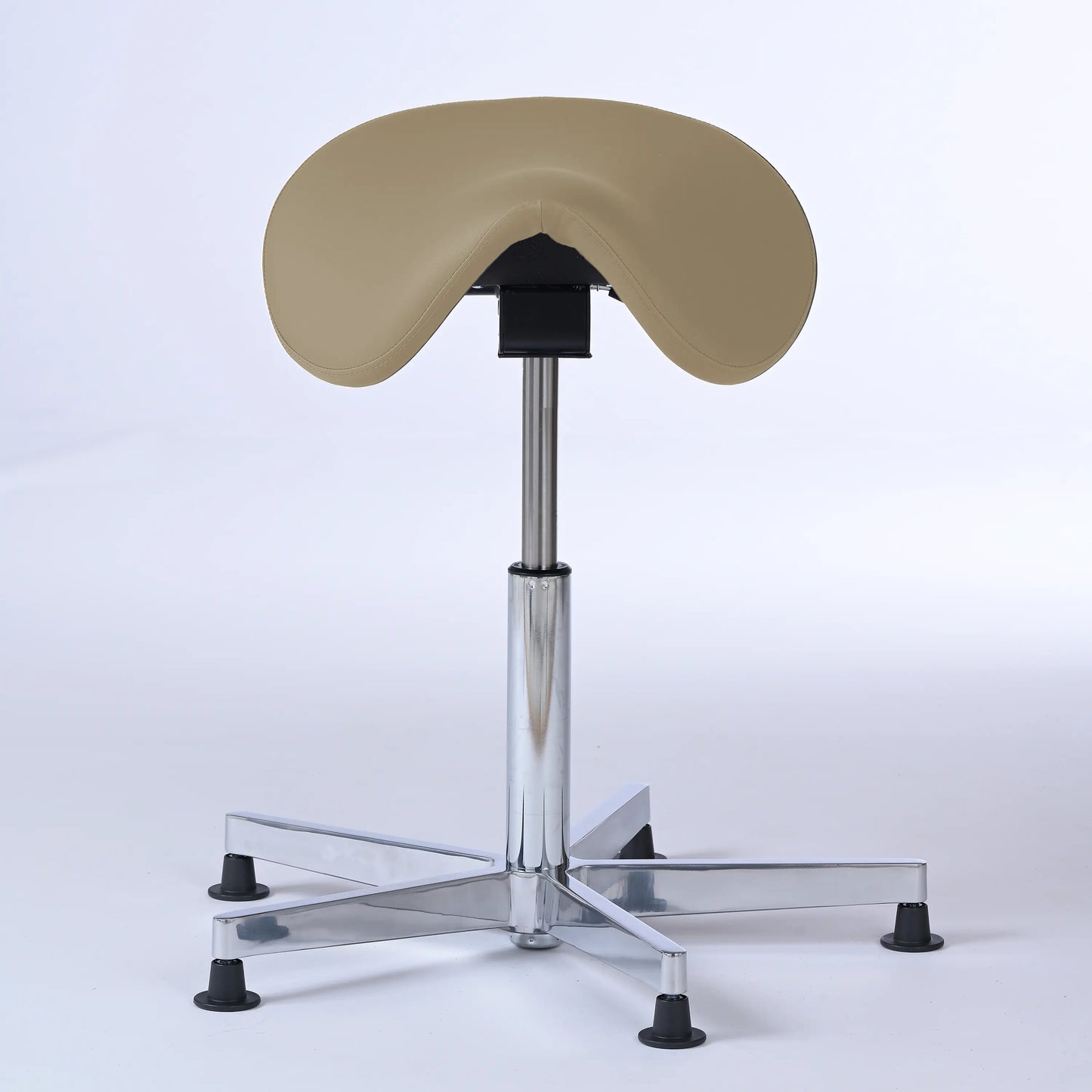 Stehhocker Garwin – Gestell chrom mit Gleitern -  ergonomischer Sattelhocker - beige (4911) / Ohne Fußstütze - Lacontaire