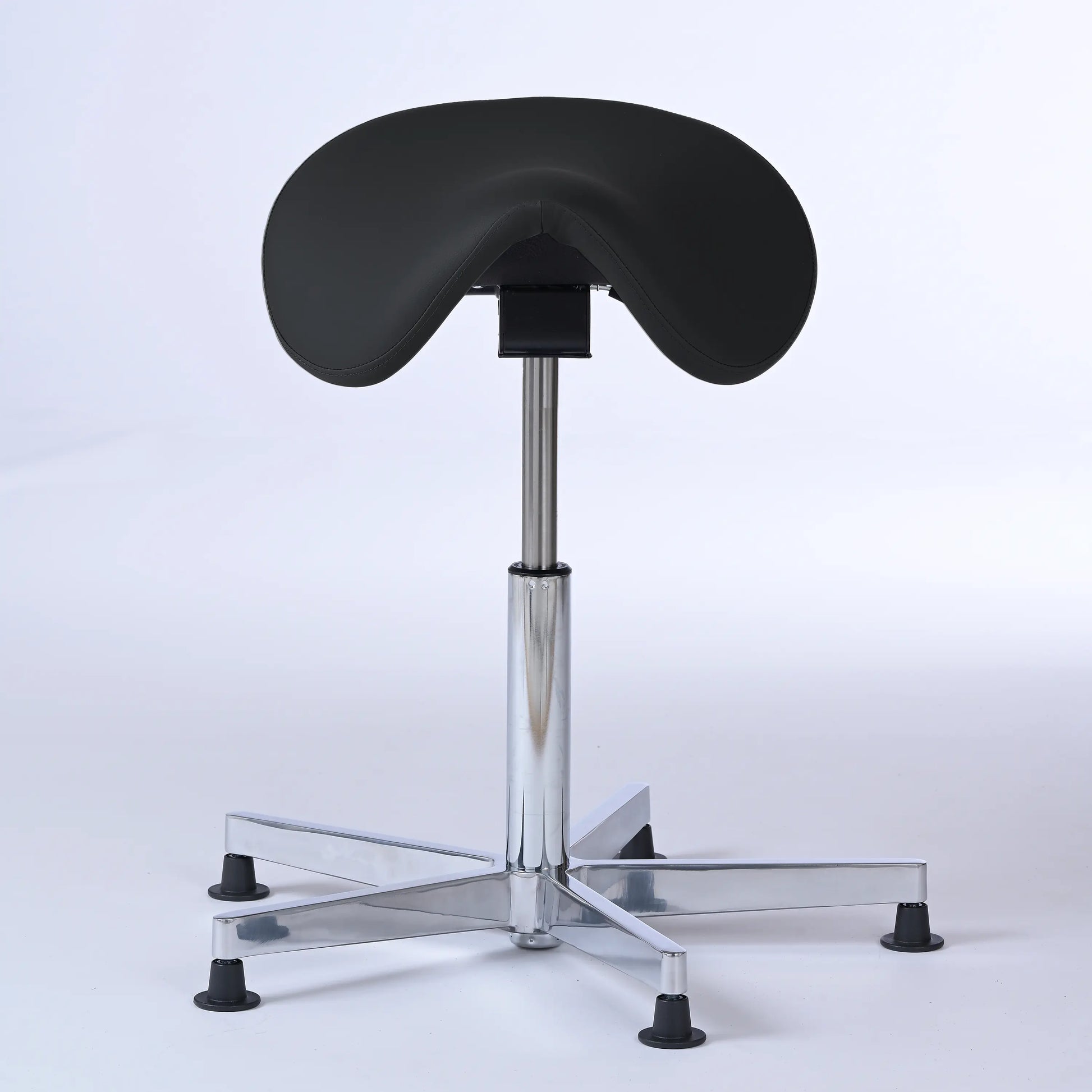 Stehhocker Garwin – Gestell chrom mit Gleitern -  ergonomischer Sattelhocker - schwarz (4979) / Ohne Fußstütze - Lacontaire