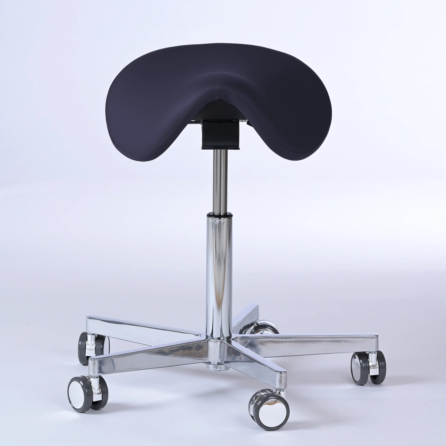 Sattelhocker Garwin – Gestell chrom mit Rollen – ergonomischer Sattelstuhl - dunkelblau (4966) / Ohne Fußstütze - Lacontaire