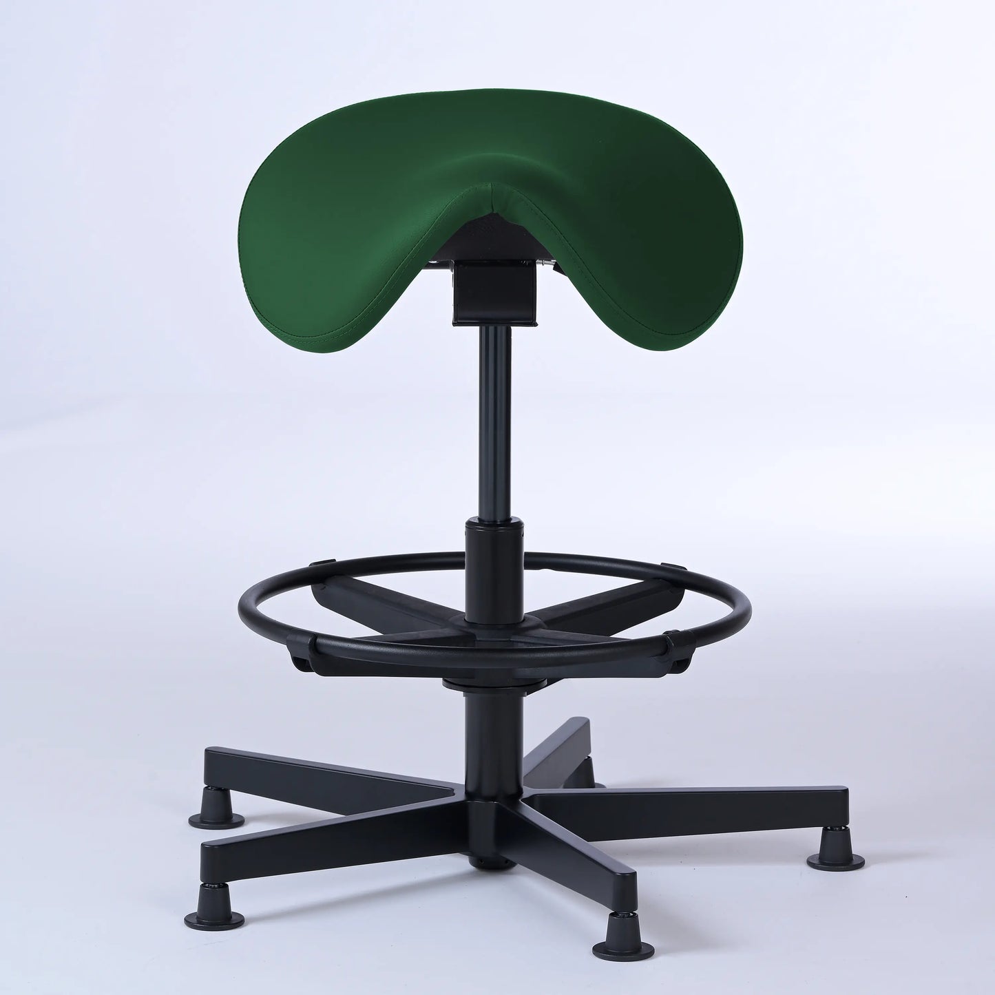 Stehhocker Garwin – Gestell Aluminium mit Gleitern - ergonomischer Sattelhocker - dunkelgrün (4944) / Mit Fußstütze - Lacontaire