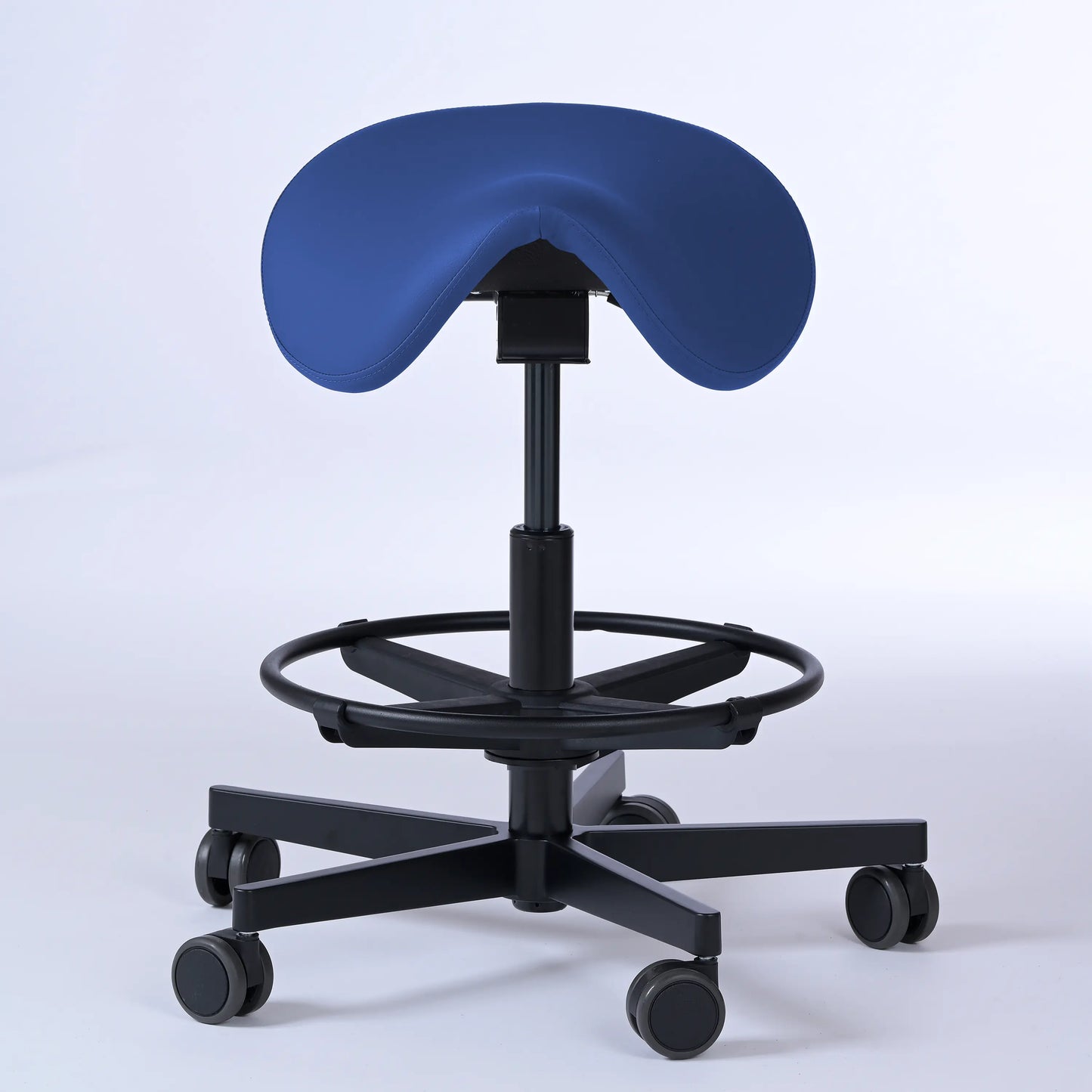 Sattelhocker Garwin – Gestell Aluminium mit Rollen - ergonomischer Sattelstuhl - blau (4965) / Mit Fußstütze - Lacontaire