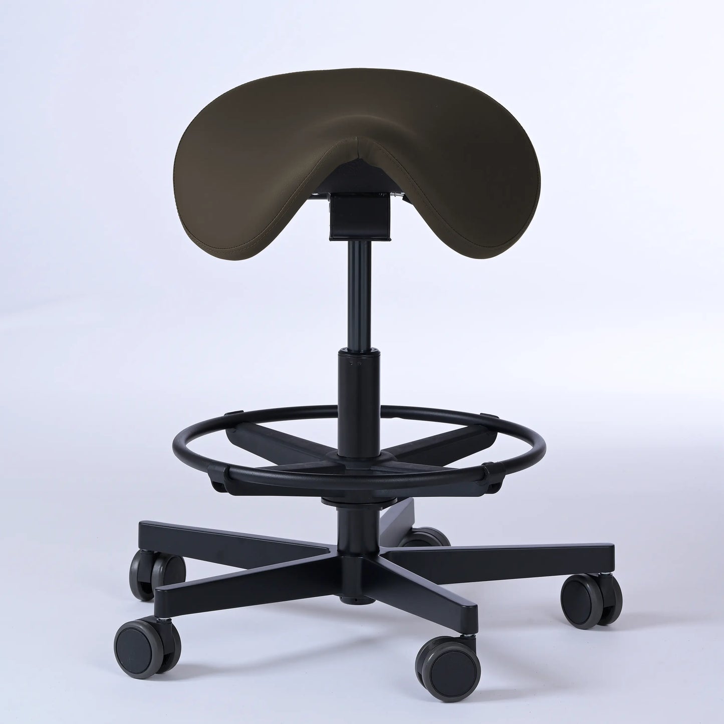 Sattelhocker Garwin – Gestell Aluminium mit Rollen - ergonomischer Sattelstuhl - dunkelbraun (4936) / Mit Fußstütze - Lacontaire