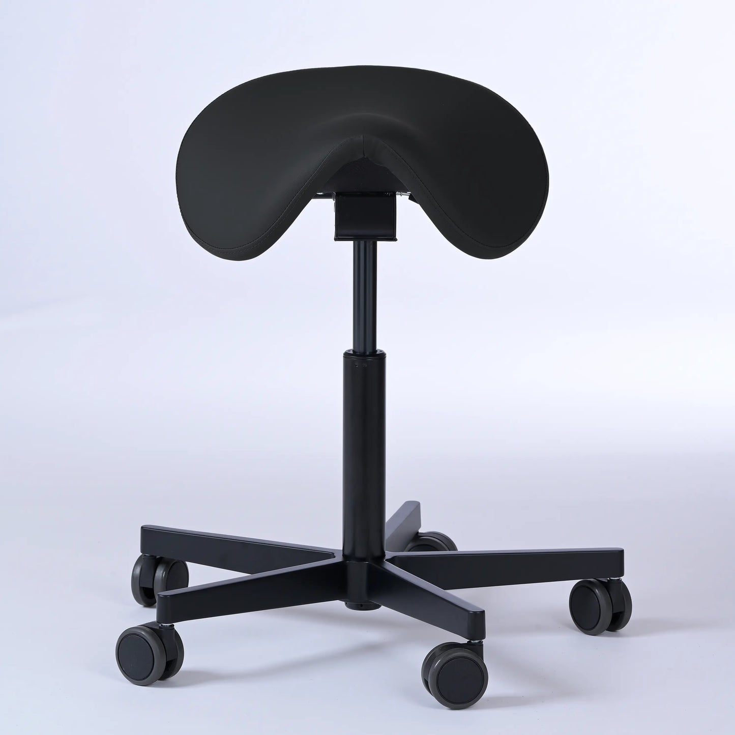 Sattelhocker Garwin – Gestell Aluminium mit Rollen - ergonomischer Sattelstuhl - schwarz (4979) / Ohne Fußstütze - Lacontaire