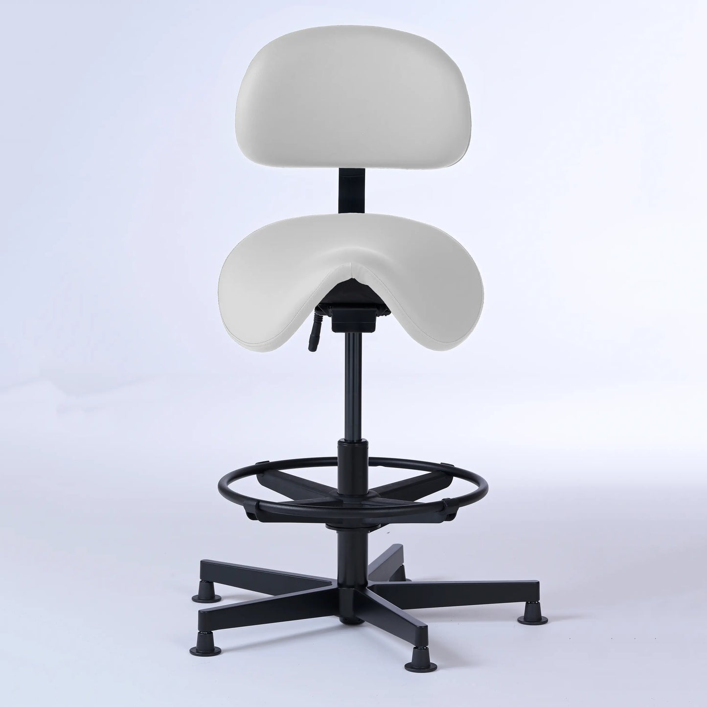 Stehhocker mit Rückenlehne Garwin – Gestell Aluminium mit Gleitern - ergonomischer Sattelhocker - weiß (4903) / Mit Fußstütze - Lacontaire