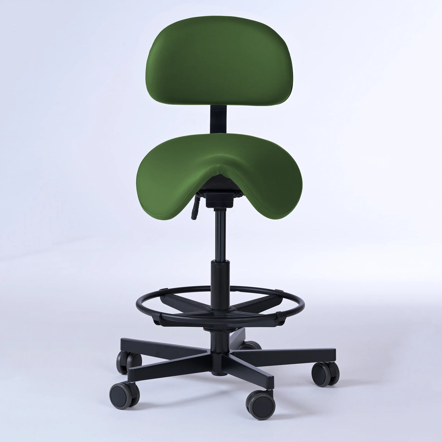 Sattelhocker mit Rückenlehne Garwin – Gestell Aluminium mit Rollen – ergonomischer Sattelstuhl - olivgrün (4943) / Mit Fußstütze -Lacontaire