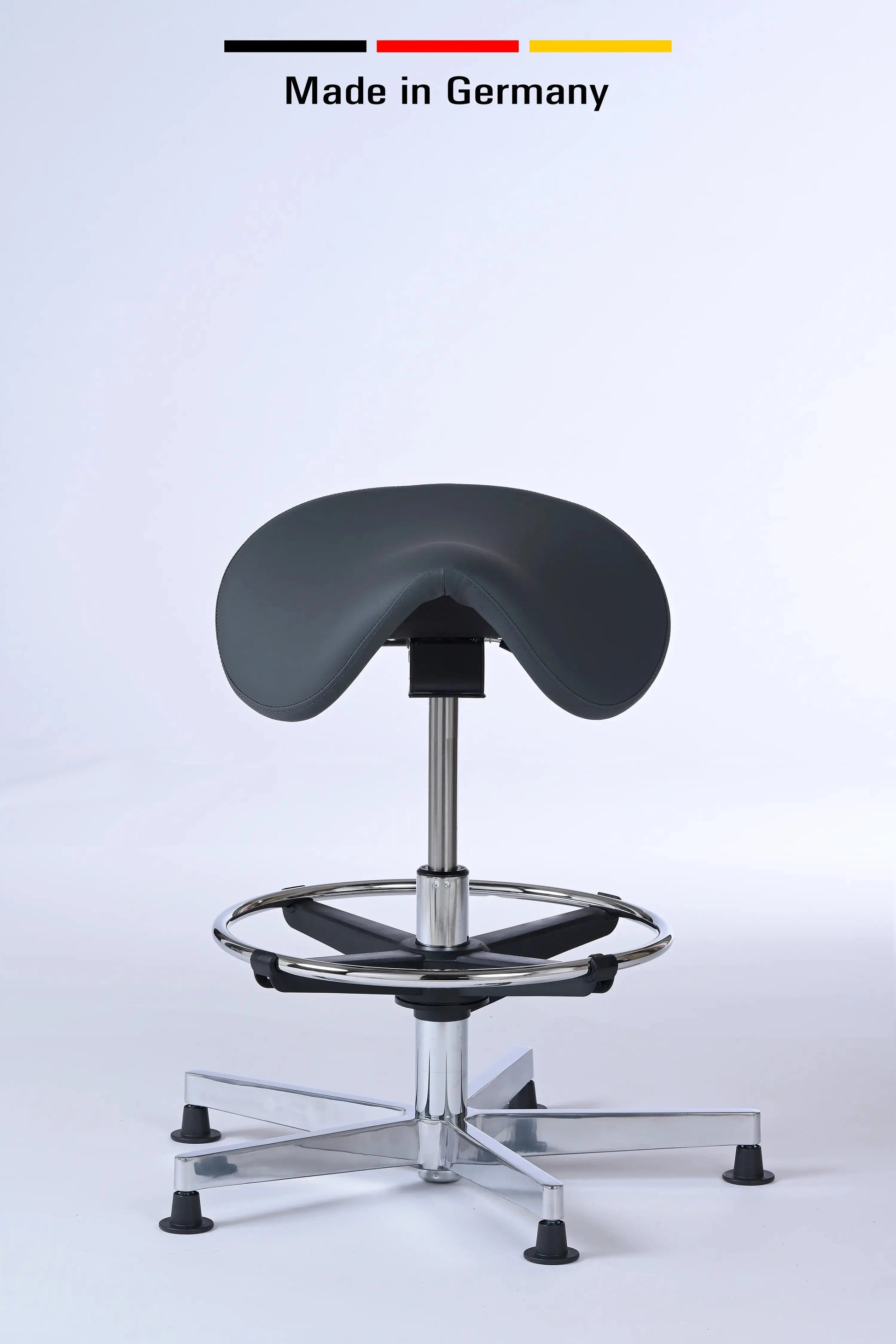 Stehhocker Garwin – Gestell chrom mit Gleitern -  ergonomischer Sattelhocker - Made in Germany - Lacontaire