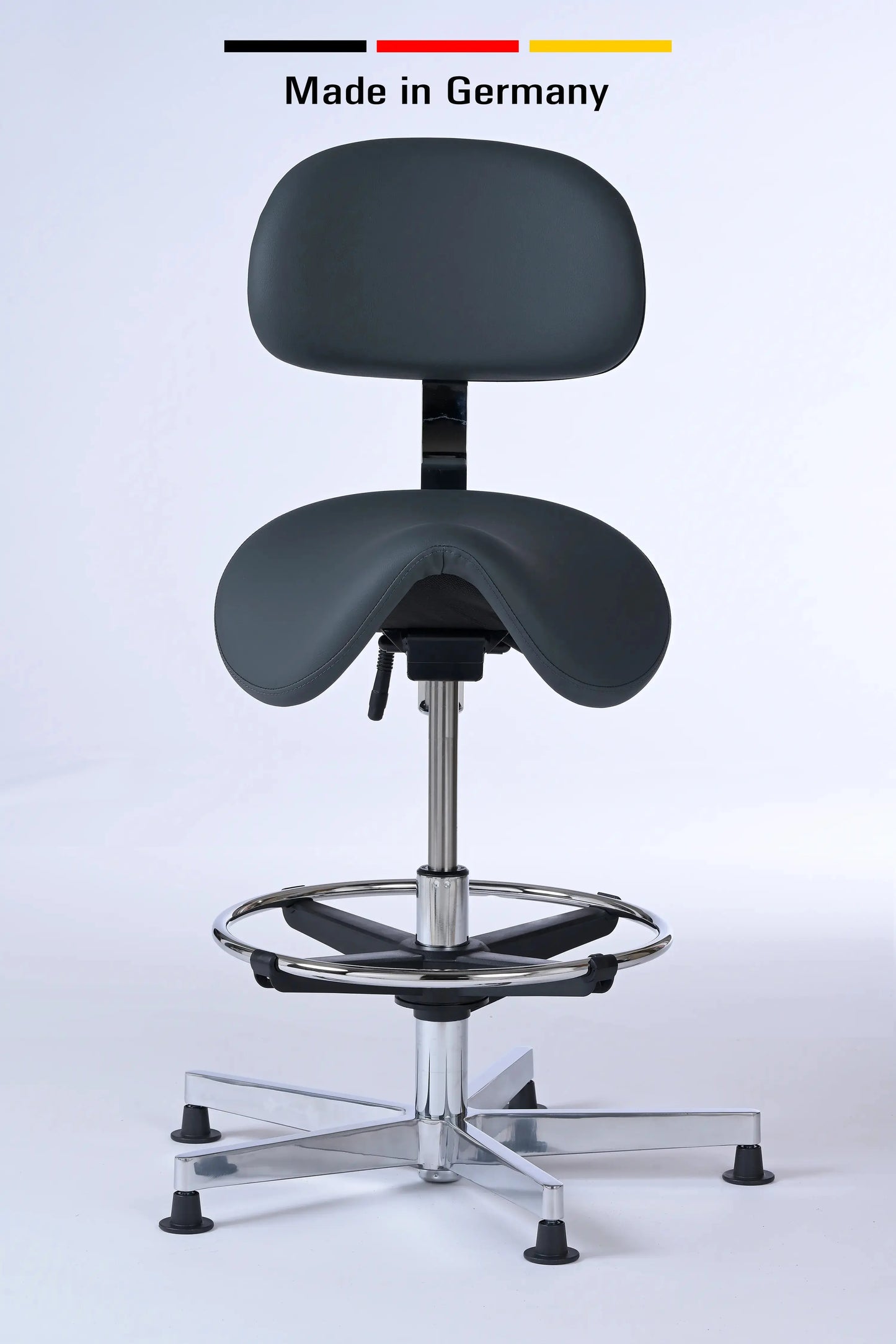 Stehhocker mit Rückenlehne Garwin – Gestell chrom mit Gleitern -  ergonomischer Sattelhocker - Made in Germany - Lacontaire