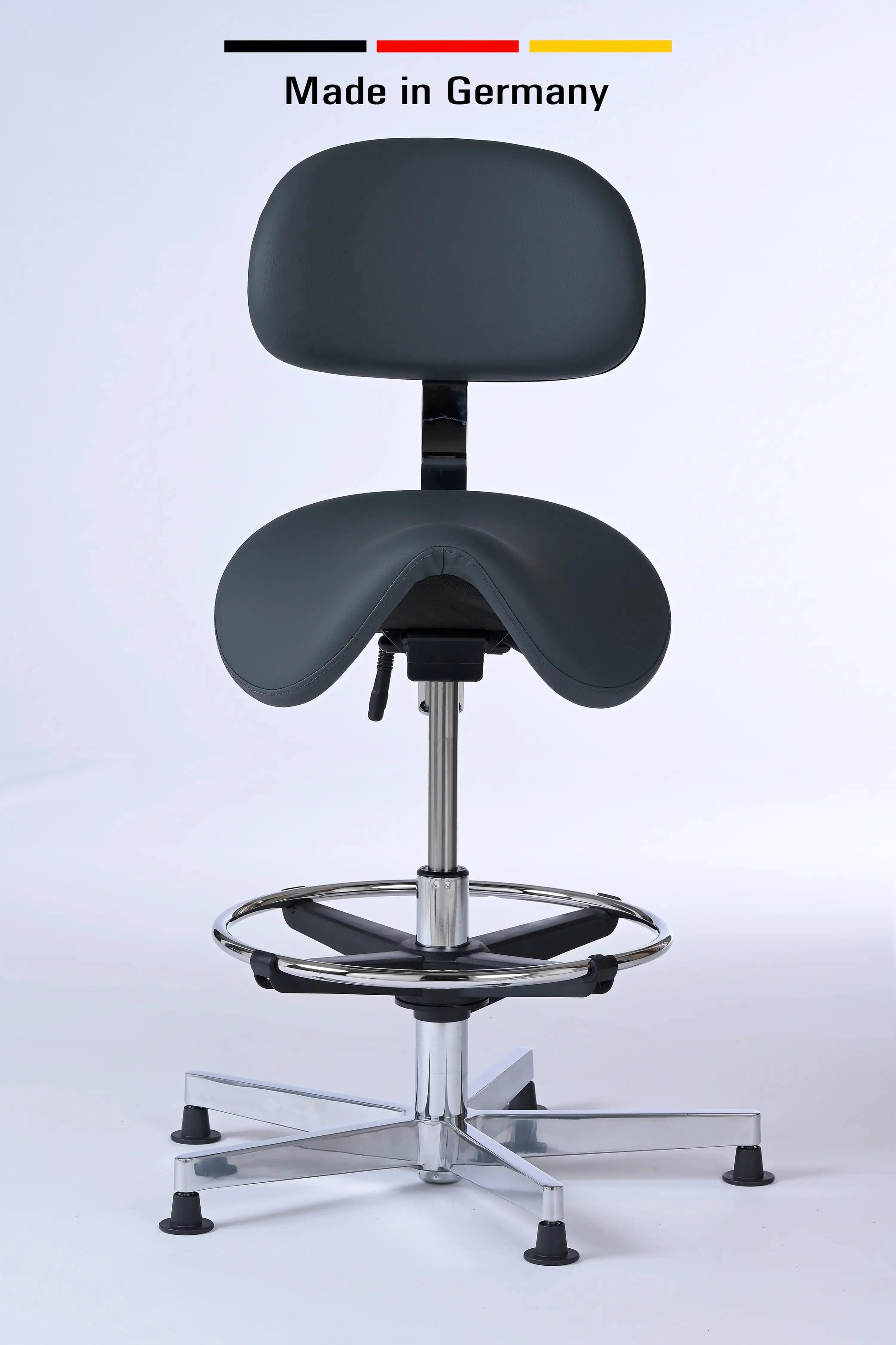 Stehhocker mit Rückenlehne Garwin – Gestell chrom mit Gleitern -  ergonomischer Sattelhocker - Made in Germany - Lacontaire