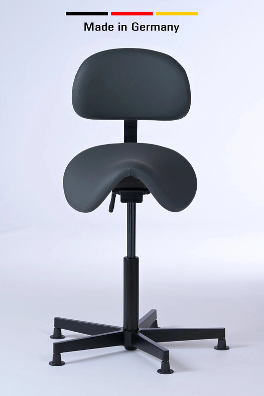 Stehhocker mit Rückenlehne Garwin – Gestell Aluminium mit Gleitern - ergonomischer Sattelhocker - Made in Germany - Lacontaire