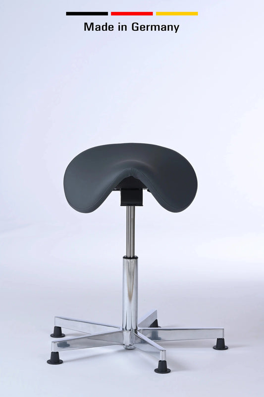 Stehhocker Garwin – Gestell chrom mit Gleitern -  ergonomischer Sattelhocker - Made in Germany - Lacontaire